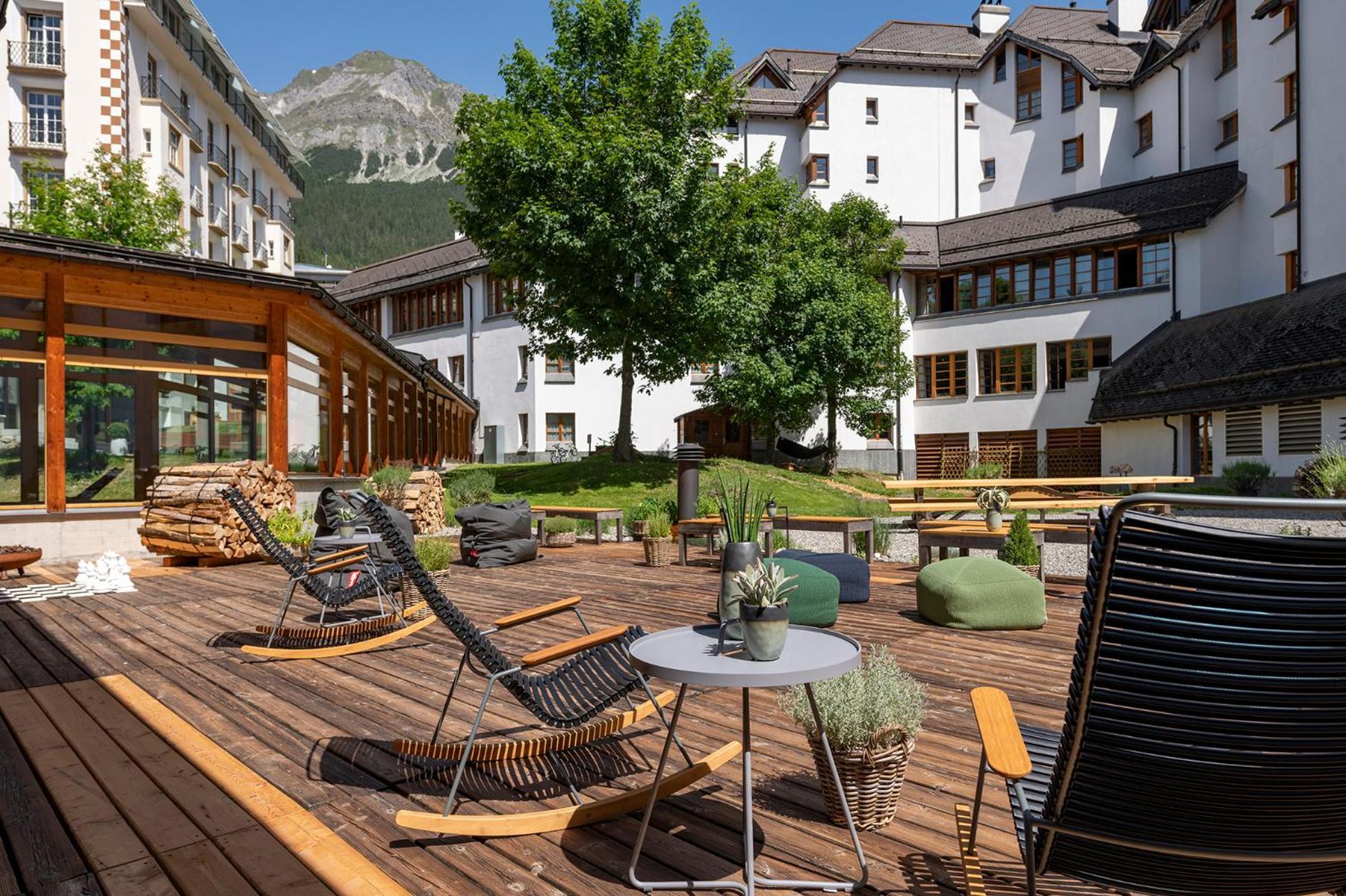 Hotel Schweizerhof Лензерхайде Екстериор снимка