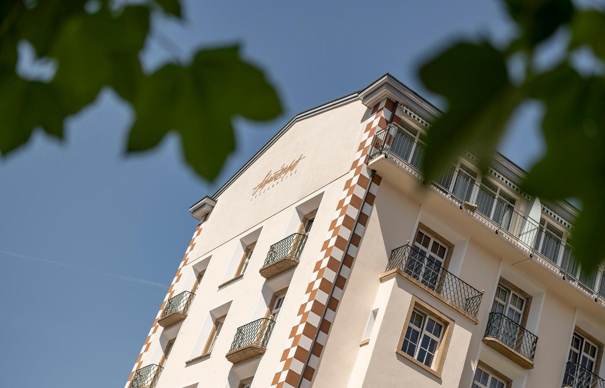 Hotel Schweizerhof Лензерхайде Екстериор снимка