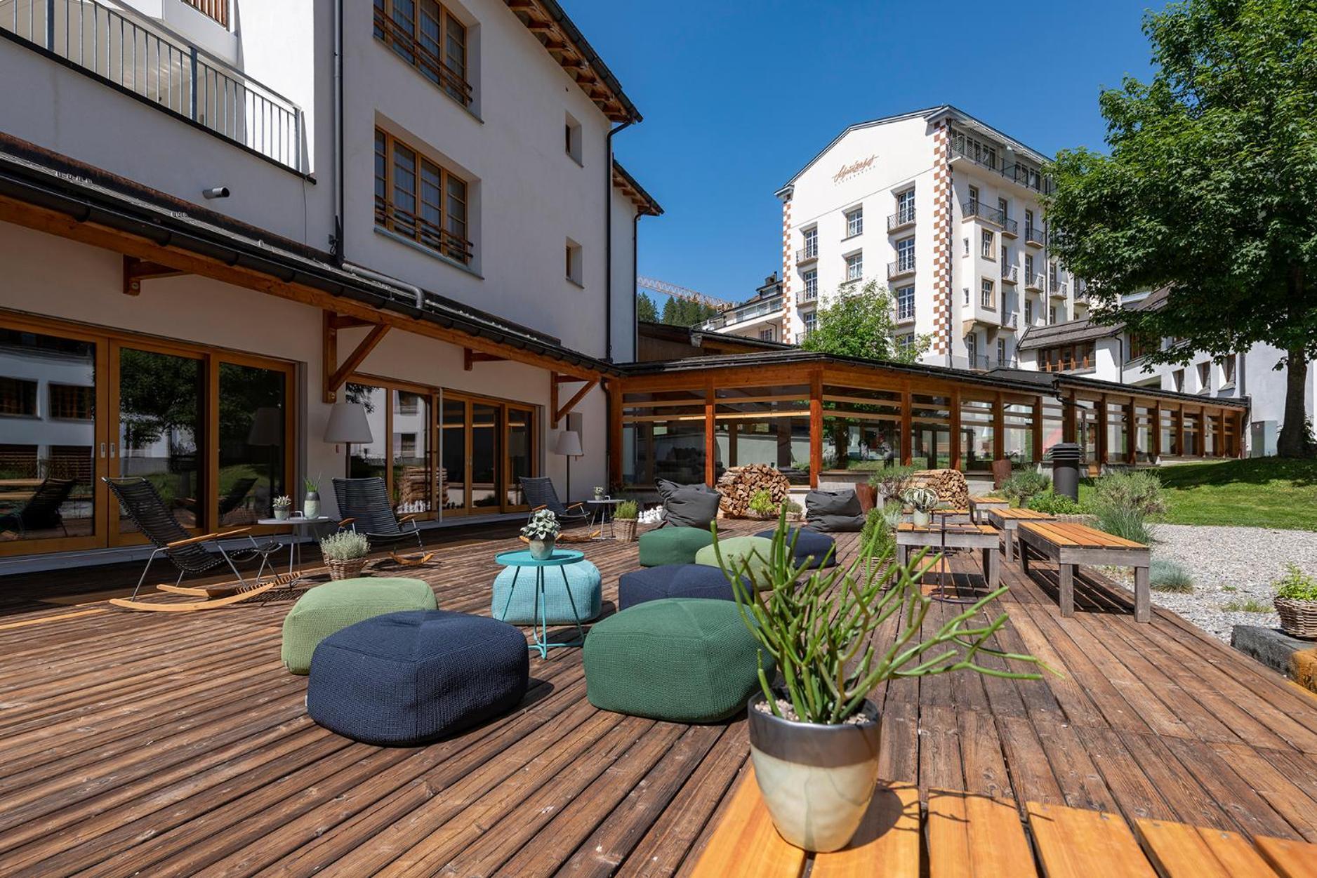Hotel Schweizerhof Лензерхайде Екстериор снимка