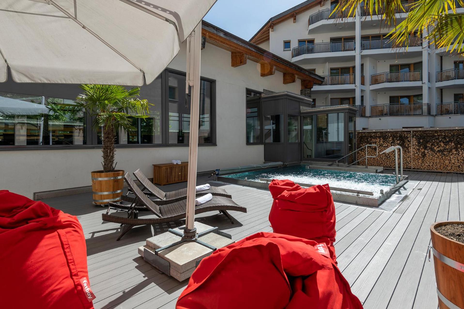Hotel Schweizerhof Лензерхайде Екстериор снимка