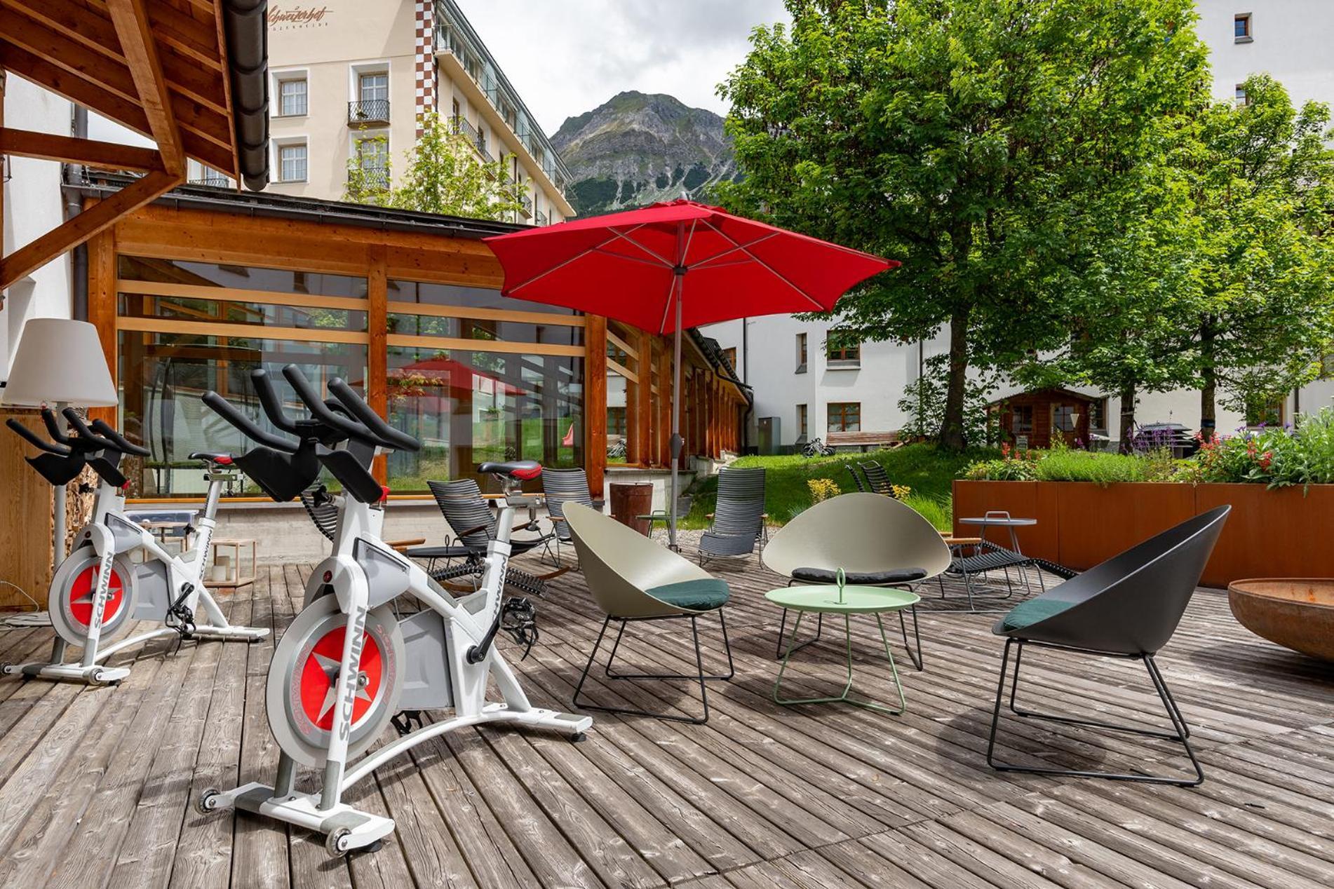 Hotel Schweizerhof Лензерхайде Екстериор снимка